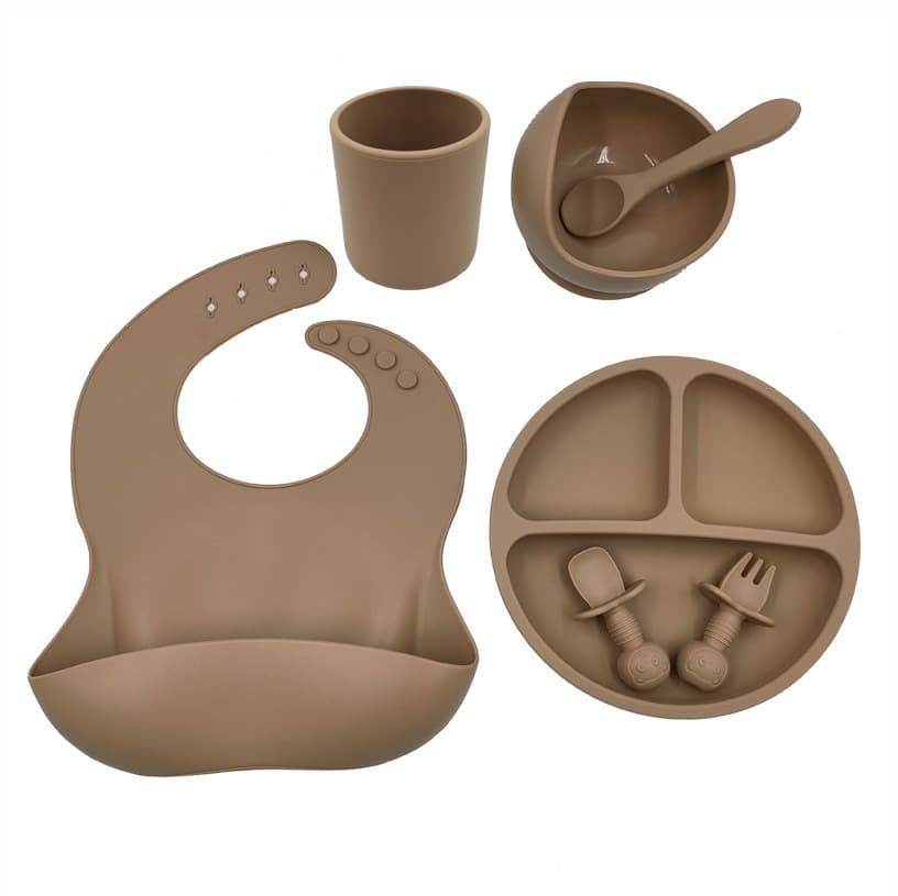 Silicone Baby Feeding Set – Safe, Practical & Made for Little Hands