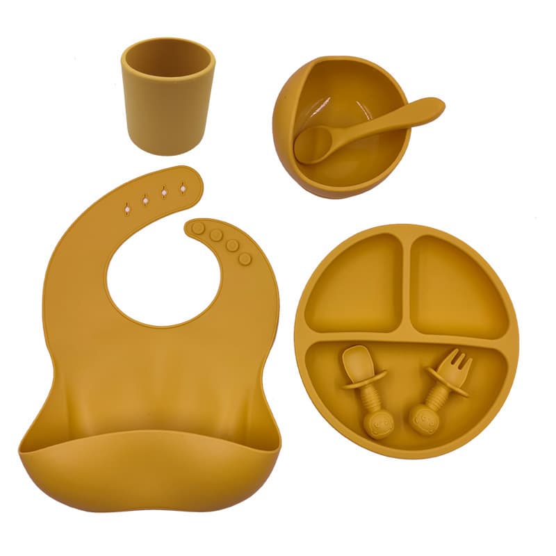 Silicone Baby Feeding Set – Safe, Practical & Made for Little Hands